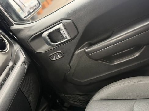 Used 2020 Jeep Gladiator Sport w/ Quick Order Package 24S image 35