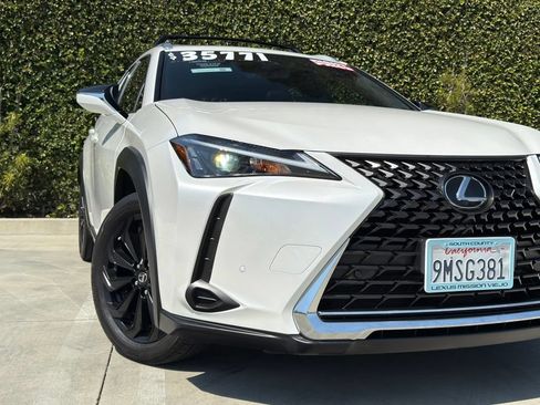 Certified 2024 Lexus UX 250h FWD image 7