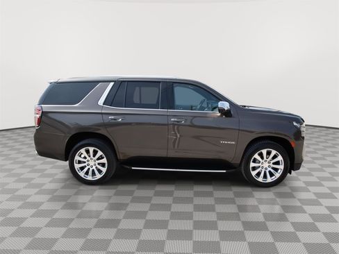 Used 2021 Chevrolet Tahoe Premier w/ Premium Package AWD/4WD image 4