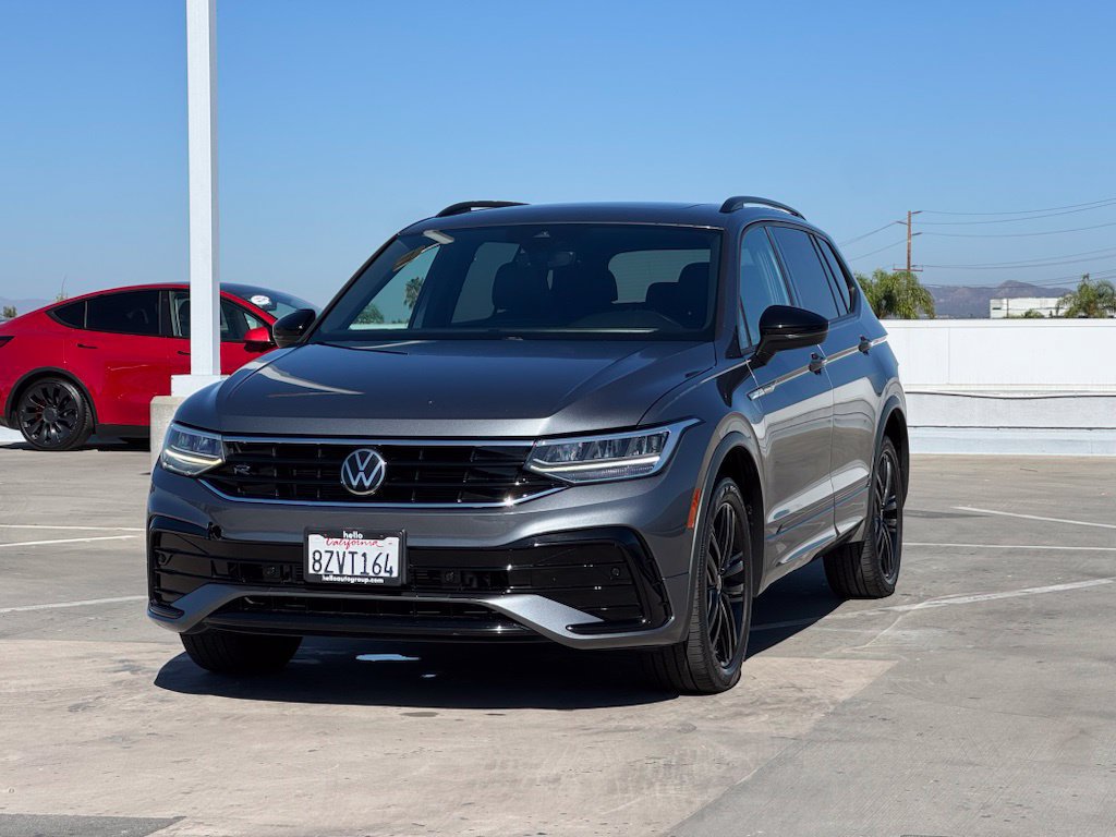 Used 2022 Volkswagen Tiguan SE R-Line FWD image 5