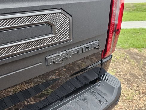 Used 2025 Ford F150 Raptor AWD/4WD image 8
