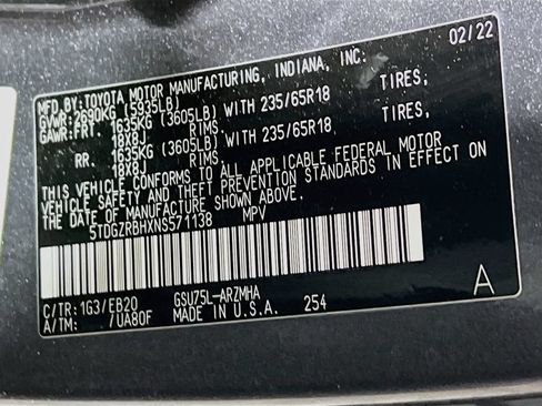 Used 2022 Toyota Highlander XLE AWD/4WD image 34