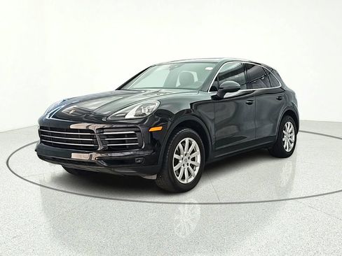 Used 2020 Porsche Cayenne AWD/4WD image 2