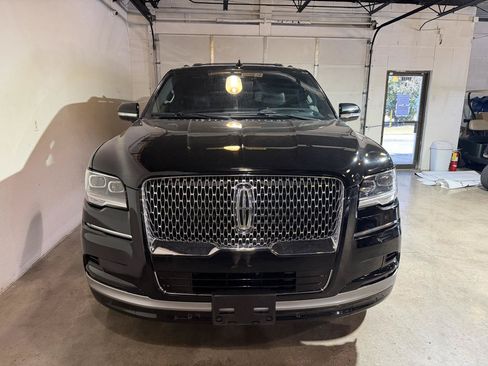 Used 2023 Lincoln Navigator L Reserve AWD/4WD image 4