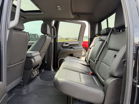 Used 2024 Chevrolet Silverado 3500 LT w/ Midnight Edition image 17