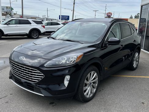 Used 2021 Ford Escape Titanium w/ Titanium Elite Package image 3