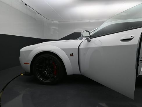 Used 2022 Dodge Challenger R/T Scat Pack RWD image 13