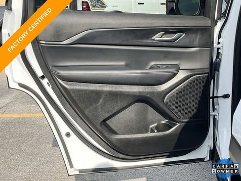 Used 2025 Jeep Grand Cherokee L Laredo w/ Luxury Tech Group I AWD/4WD image 19