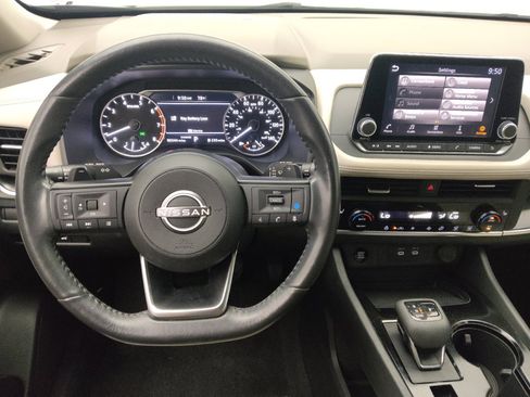 Used 2024 Nissan Rogue SV w/ SV Premium Package FWD image 22