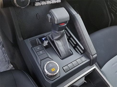 Used 2025 Toyota Tacoma TRD Sport image 30