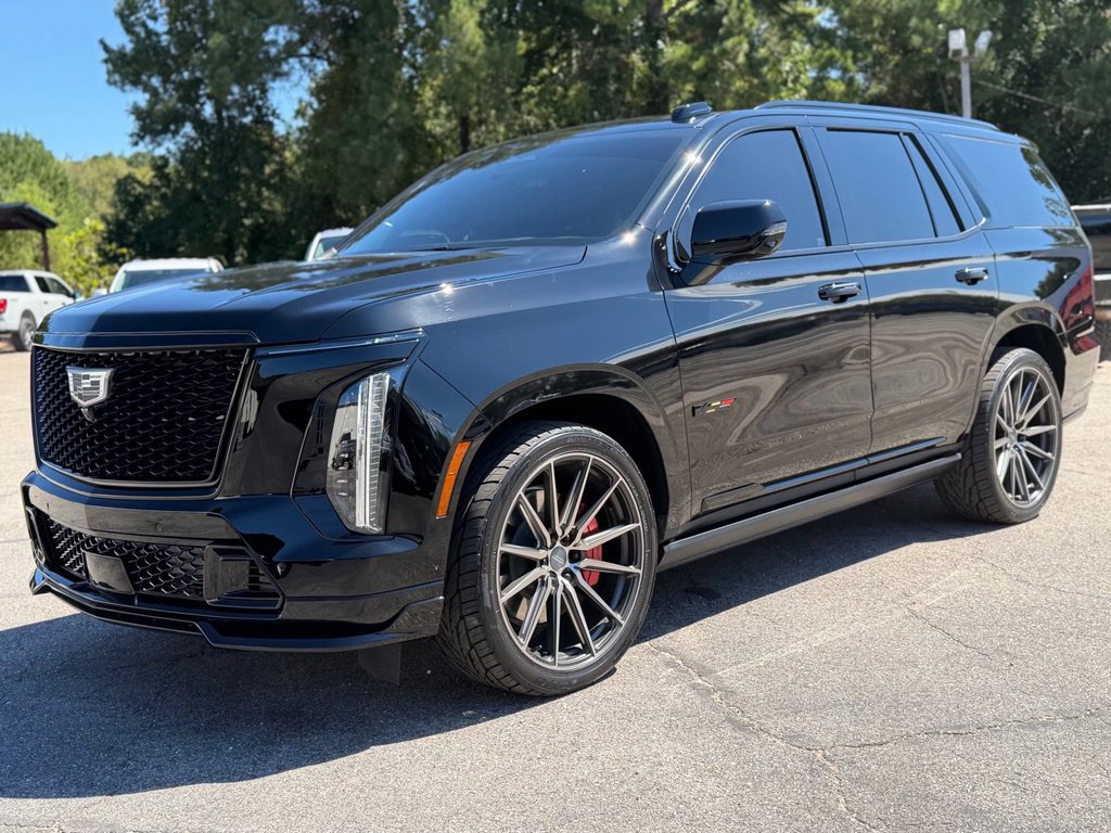 Used 2026 Cadillac Escalade V w/ LPO, ONYX Package AWD/4WD image 1