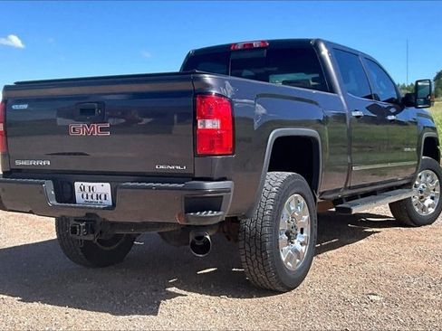 Used 2015 GMC Sierra 2500 Denali w/ Duramax Plus Package AWD/4WD image 5