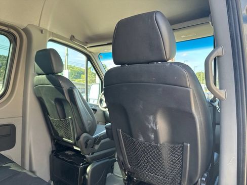 Used 2018 Mercedes-Benz Sprinter 2500 image 18
