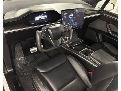 Used 2022 Tesla Model X Plaid image 19
