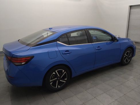 Used 2025 Nissan Sentra SV FWD image 10