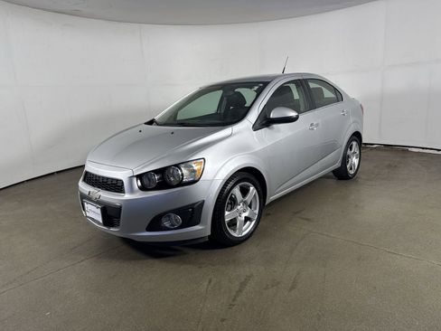 Used 2014 Chevrolet Sonic LTZ image 2