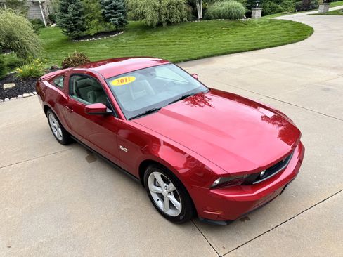 Used 2011 Ford Mustang GT Premium RWD image 24