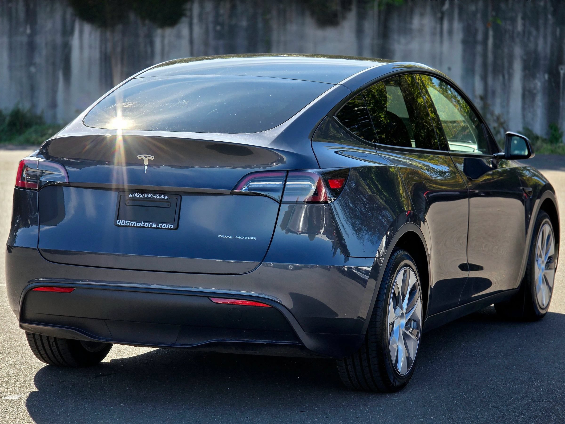 Used 2023 Tesla Model Y Long Range AWD/4WD image 15