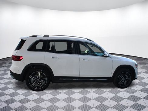 New 2026 Mercedes-Benz GLB 250 image 8