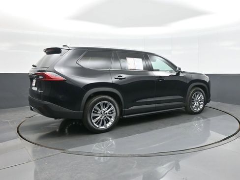 Certified 2026 Toyota Grand Highlander Platinum image 9