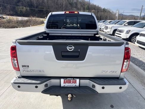 Used 2021 Nissan Frontier SV image 5