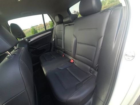 Used 2015 Volkswagen Golf S FWD image 15