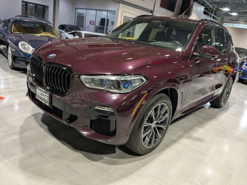Used 2020 BMW X5 M50i w/ Executive Package image 3