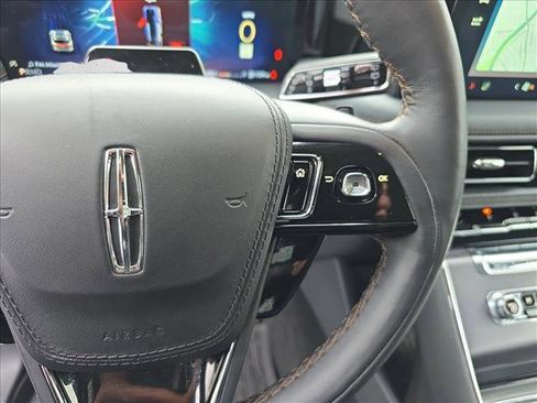 Used 2025 Lincoln Aviator AWD w/ Equipment Group 101A image 19