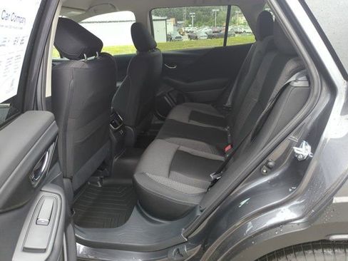 Used 2025 Subaru Outback Premium image 30
