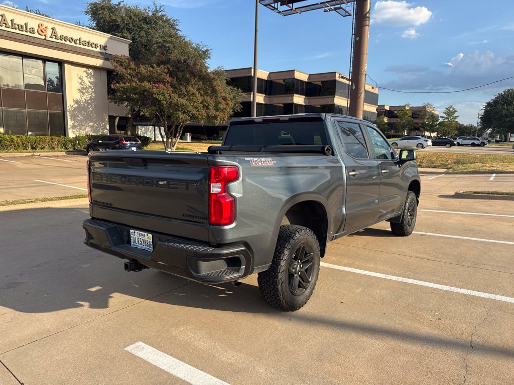 Used 2021 Chevrolet Silverado 1500 Custom Trail Boss w/ LPO, Dark Essentials Package AWD/4WD image 9