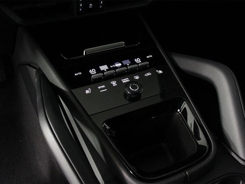 New 2026 Porsche Cayenne image 14