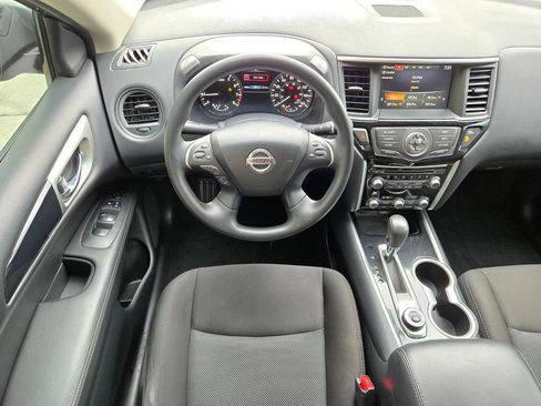 Used 2020 Nissan Pathfinder S AWD/4WD image 15
