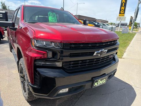 Used 2022 Chevrolet Silverado 1500 LT Trail Boss w/ Convenience Package II AWD/4WD image 2
