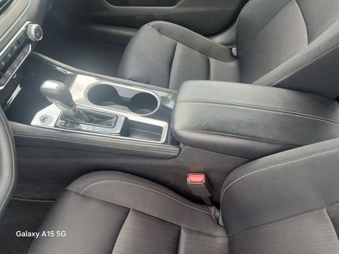 Used 2023 Nissan Altima 2.5 SV image 8