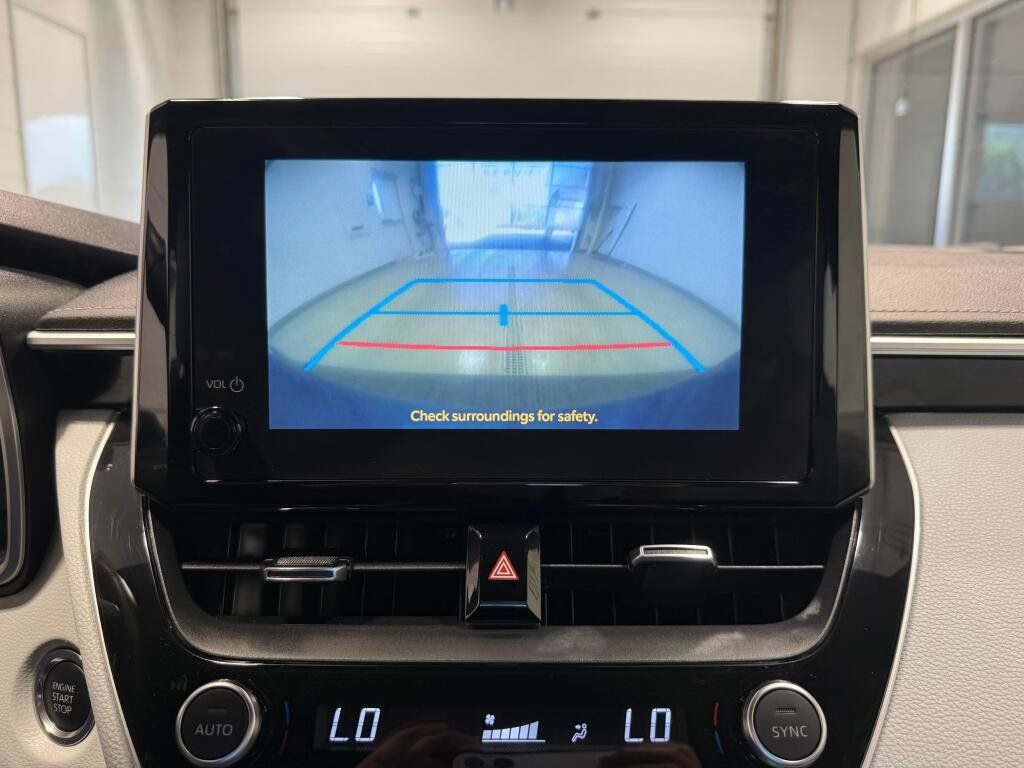 Used 2025 Toyota Corolla XSE FWD image 32