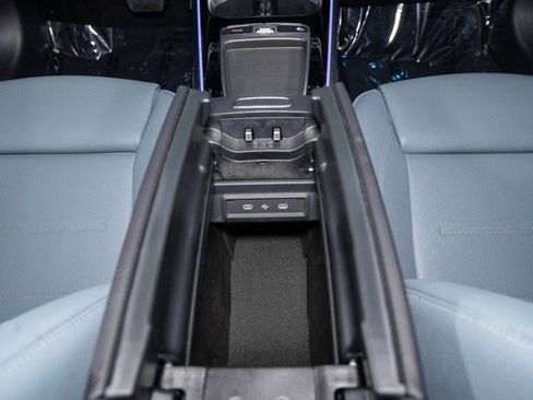New 2026 Mercedes-Benz GLB 250 4MATIC image 23
