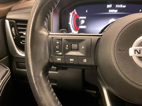 Certified 2021 Nissan Rogue Platinum image 19