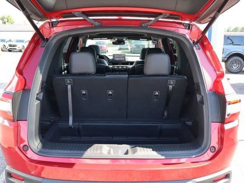 Used 2024 Honda Pilot TrailSport image 47
