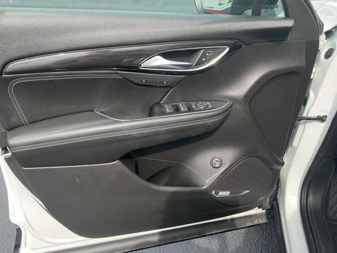 Used 2023 Buick Envision Essence w/ Technology Package I AWD/4WD image 20