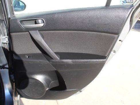 Used 2010 MAZDA MAZDA3 i Touring image 30
