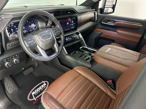 Used 2024 GMC Sierra 2500 Denali Ultimate AWD/4WD image 15