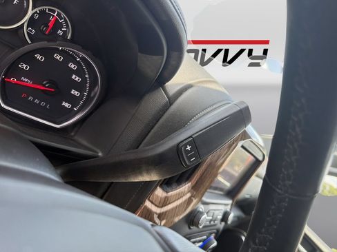 Used 2022 Chevrolet Silverado 1500 LTZ w/ LTZ Convenience Package II AWD/4WD image 15