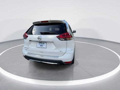 Used 2018 Nissan Rogue SL w/ Premium Package FWD image 7
