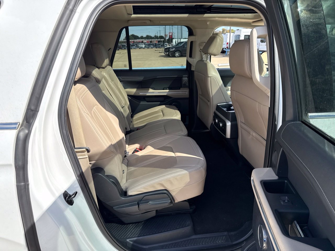 Used 2024 Ford Expedition Max Limited RWD image 11