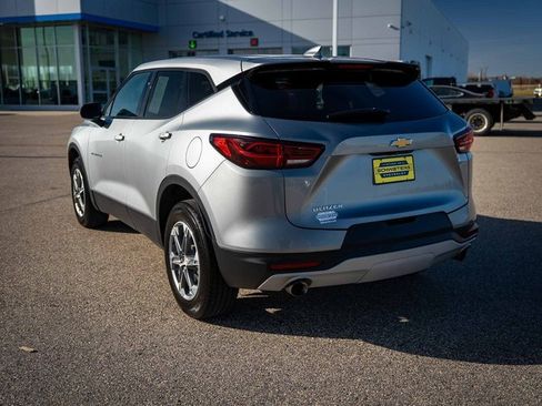 Used 2023 Chevrolet Blazer LT image 8