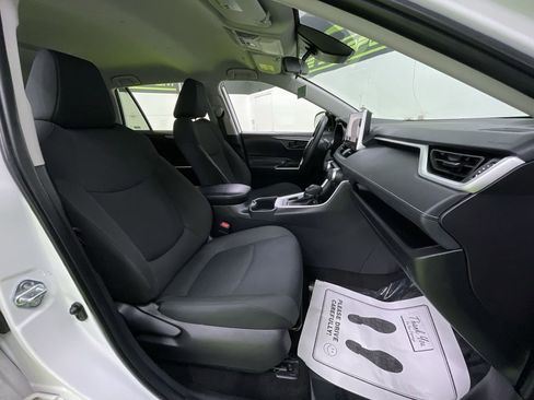 Used 2024 Toyota RAV4 LE image 28