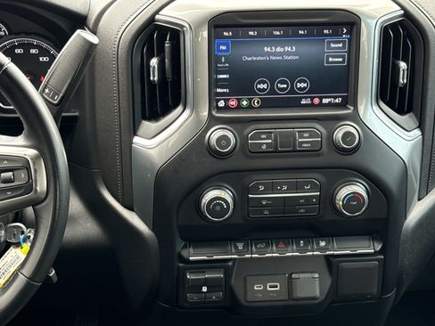 Used 2023 Chevrolet Silverado 2500 LT AWD/4WD image 28