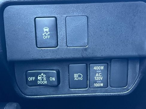 Used 2023 Toyota Tacoma TRD Off-Road AWD/4WD image 35