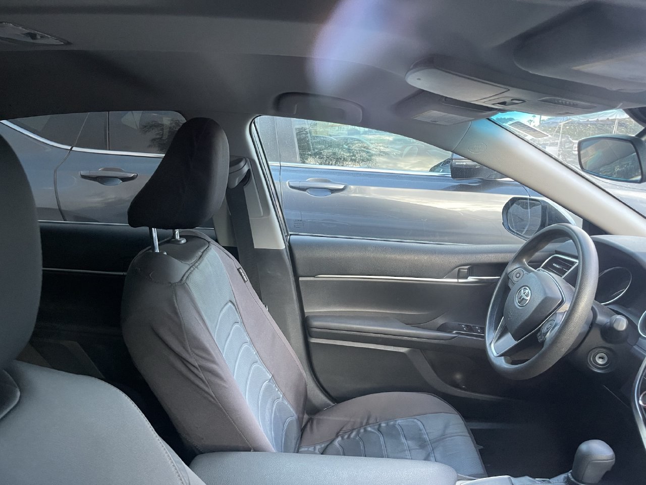 Used 2018 Toyota Camry LE FWD image 7