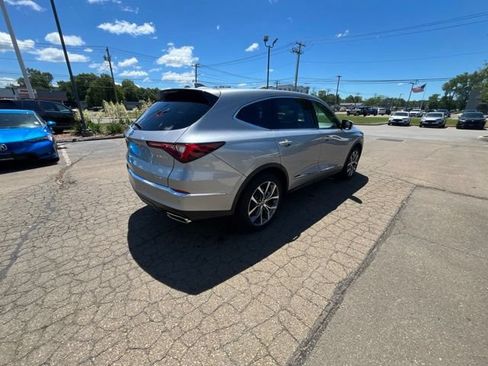 Used 2023 Acura MDX SH-AWD w/ Technology Package image 16